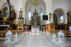 dekoracje-kosciola-na-slub dekoracje kościoła na ślub