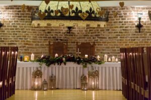 dekoracje-stolu-burgund-korek dekoracje stołu burgund korek