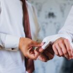 jak wybrać odpowiednią koszulę na wesele dla pana młodego