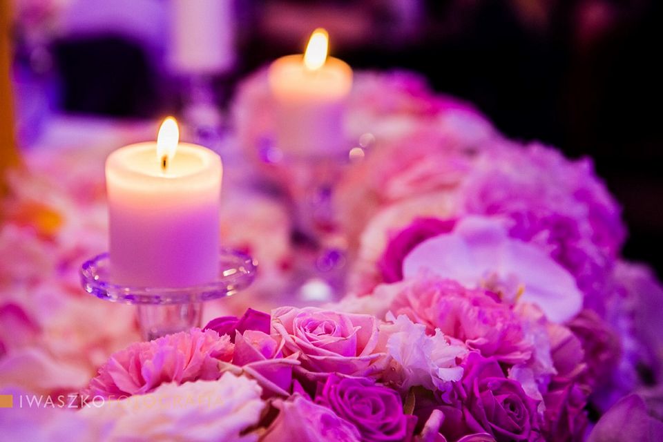organizacja-wesela-dekoracje-stolu-kwiaty-swiece organizacja wesela, dekoracje stołu, kwiaty, świece