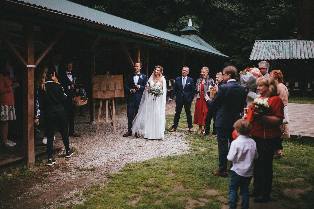 powitanie-gosci-na-weselu-w-stylu-slow-wedding powitanie gości na weselu w stylu slow wedding