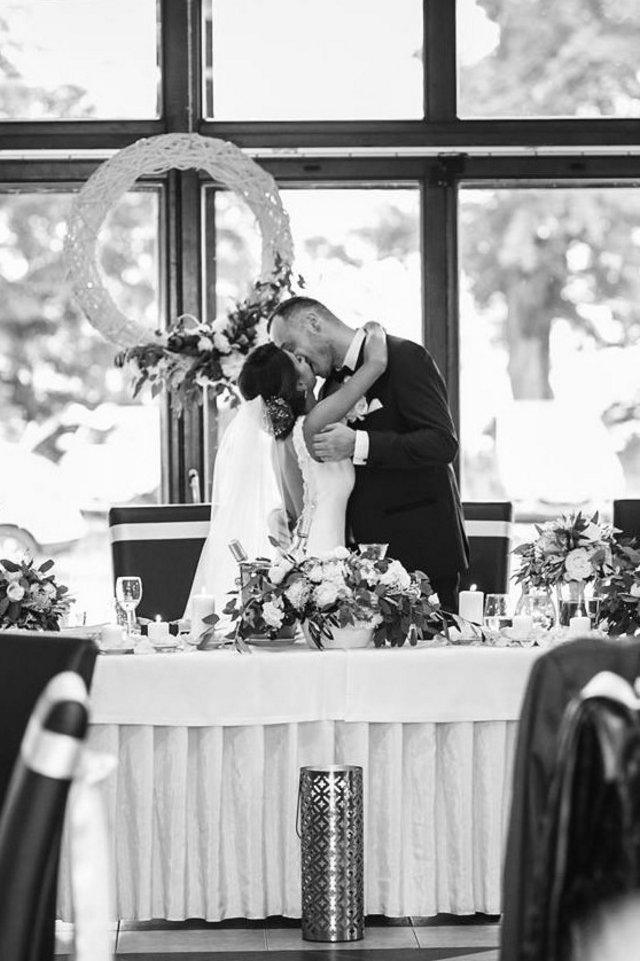 wesele-stół-pary-młodej-dekoracje-sali wesele stół pary młodej dekoracje sali