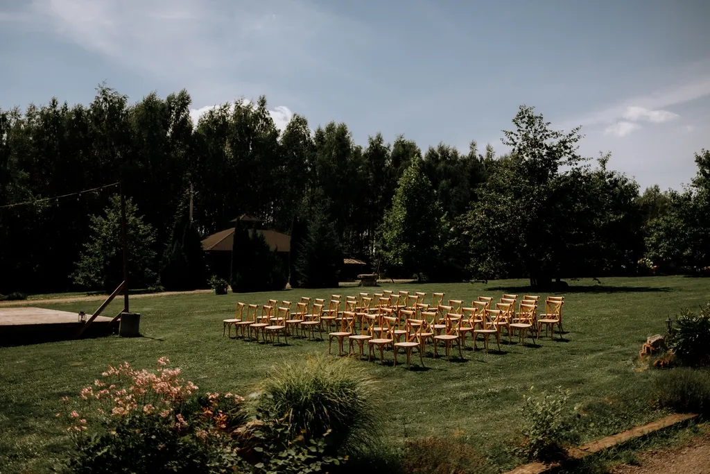 ślub w plenerze pod Krakowem, Dworzyszcze Wola i ceremonia humanistyczna
